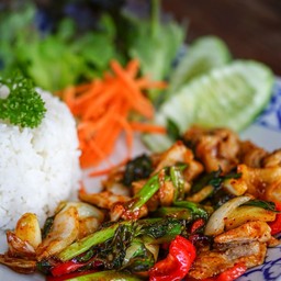 ข้าวผัดหมูน้ำพริกเผา