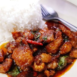 ข้าวพริกเผาหมูชิ้น