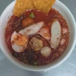 วุ้นเส้นเย็นตาโฟต้มยำพิเศษ
