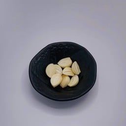 กระเทียมย่าง