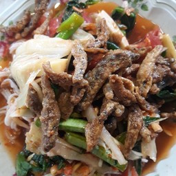 ตำมั่วไทยปลากรอบ