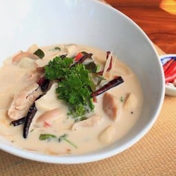 ต้มข่าไก่