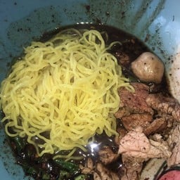 บัหมี่เนื้อนำตก