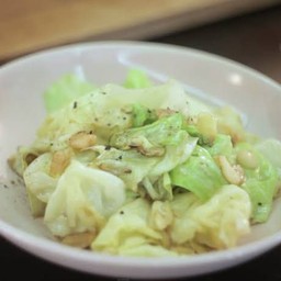 กะหล่ำปลีผัดน้ำปลา