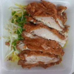 บะหมี่ไข่ไก่กรอบ
