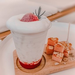 Fresh Strawberry Milk นมสตอเบอร์รี่ สไตล์เกาหลี