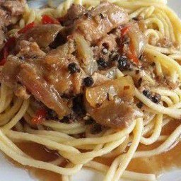 สปาเก็ตตี้ไก่พริกไทยดำ