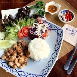 ข้าวไก่กระเทียม