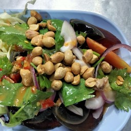 ยำไข่เยี่ยวม้า