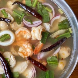 ต้มยำรวมมิตรทะเล(หม้อไฟ)
