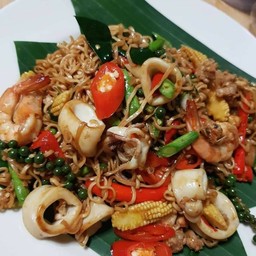 ก๋วยเตี๋ยว ไม่ลองไม่รู้(ฮาลาล) คลองแม่จันทร์