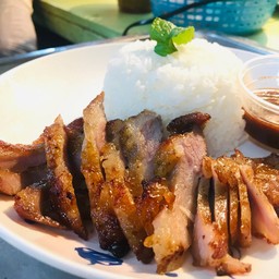ข้าวหน้าคอหมูย่าง