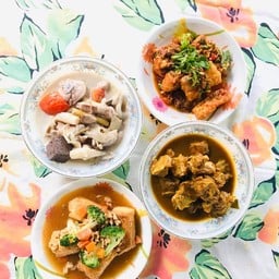 ข้าวแกง สุนทรี ตลาดเซ็นเตอร์พ้อยท์