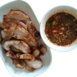 คอหมูย่าง
