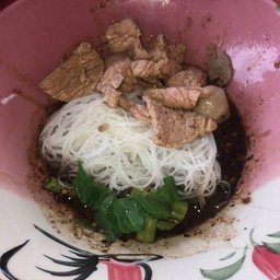 หมี่น้ำตกเนื้อ