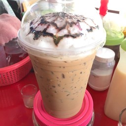 ร้านเดือนชากาแฟ