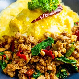 ข้าวกะเพราหมูสับ+ไข่ข้น