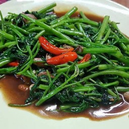 ผัดผักบุ้ง