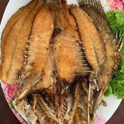 ปลากระพงทอดน้ำปลา