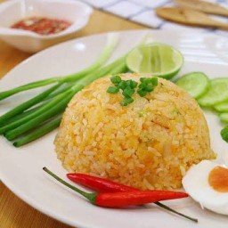 ข้าวไก่ต้มน้ำปลา