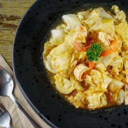 ผัดกะหล่ำปลีมันกุ้ง