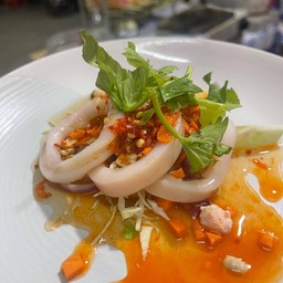 ยำปลาหมึก