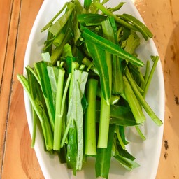 ผักบุ้ง/100กรัม
