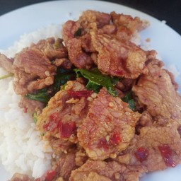 กระเพาหมู