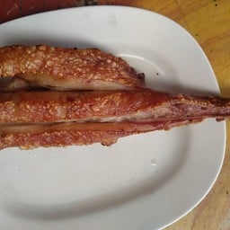 หางหมูอบโอ่ง เก้ากิโล