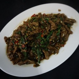 กะเพราเนื้อ