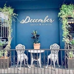 December Salon & Bistro Ratchaphruek