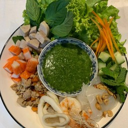 ก๋วยเตี๋ยวยำบก