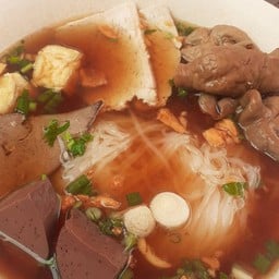 ร้านก๋วยจั๊บน้ำข้นแม่จำรัส