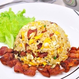 ข้าวผัดเบคอน
