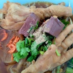 ก๋วยเตี๋ยวไก่ตุ๋น-หมูตุ๋น ! @สวนราชานุสรณ์