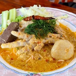 ขนมจีนบ้านน้องเฟิร์ส