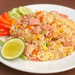ข้าวผัดแฮม