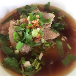 เส้นใหญ่เป็ด น้ำ