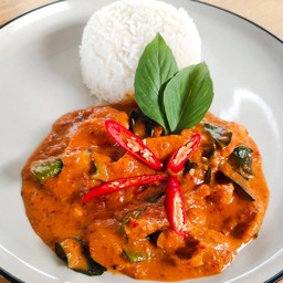 ข้าวราดผัดแพนง