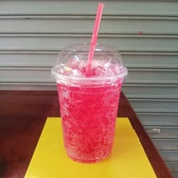 แดงซ่าส์ แก้วโอ่ง