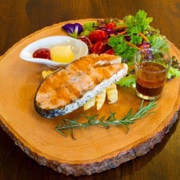 แซลม่อนสเต็ก