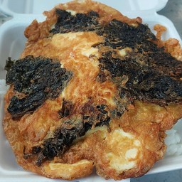 ไข่เจียวสาหร่ายเต้าหู้ไข่ราดข้าว
