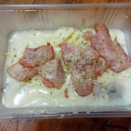 สปาเก็ตตี้ คาโบนาล่าแฮมเห็ด