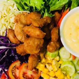 สลัดไก่กรอบ