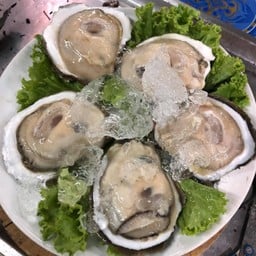 นางรมตัวสด 2ตัว พร้อมเครื่องเคียง