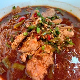 ก๋วยเตี๋ยวเรือหมูสะดุ้งพริก