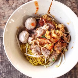 บะหมี่แห้งเนื้อ