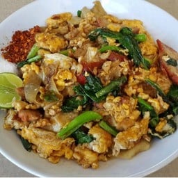 ผัดซีอิ้วไก่