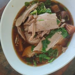 ก๋วยเตี๋ยวเจ้นุช