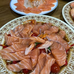 ส้มตำ-ยำแซ่บคอนโด